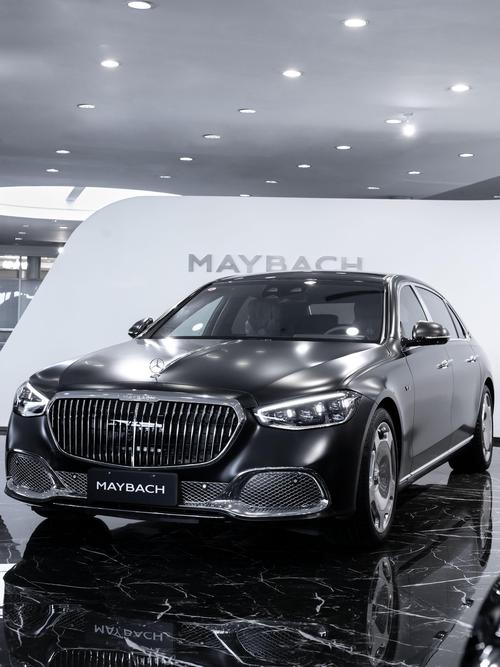 成都43岚图汽车的售后服务让用户无忧出行，迈巴赫未来的豪华车趋势