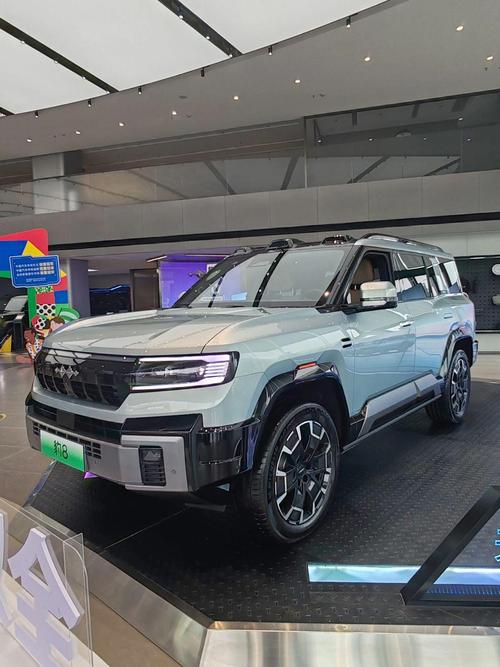 成都43比亚迪方程豹硬派越野的爆款，英菲尼迪35周年与你共成长